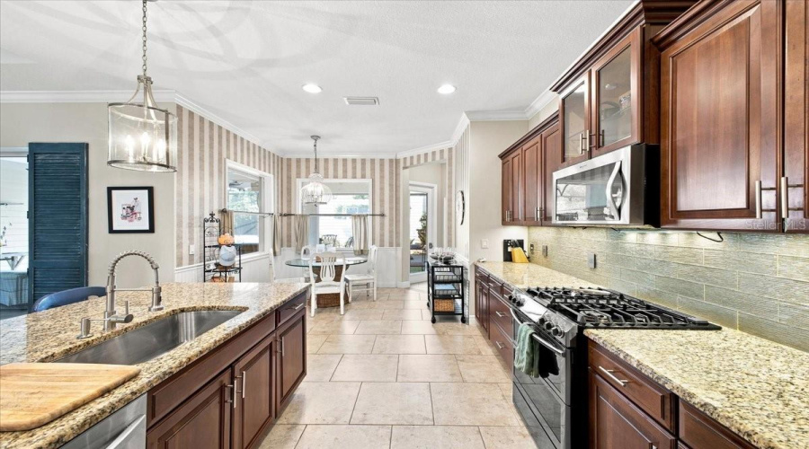 Bradenton, Florida 34211, 3 Bedroom Bedrooms, ,3 Bathroombathrooms,Residential,For Sale,Seneca Park,0,Mfra4703932
