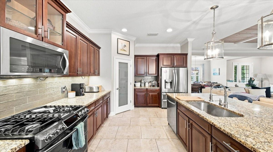 Bradenton, Florida 34211, 3 Bedroom Bedrooms, ,3 Bathroombathrooms,Residential,For Sale,Seneca Park,0,Mfra4703932