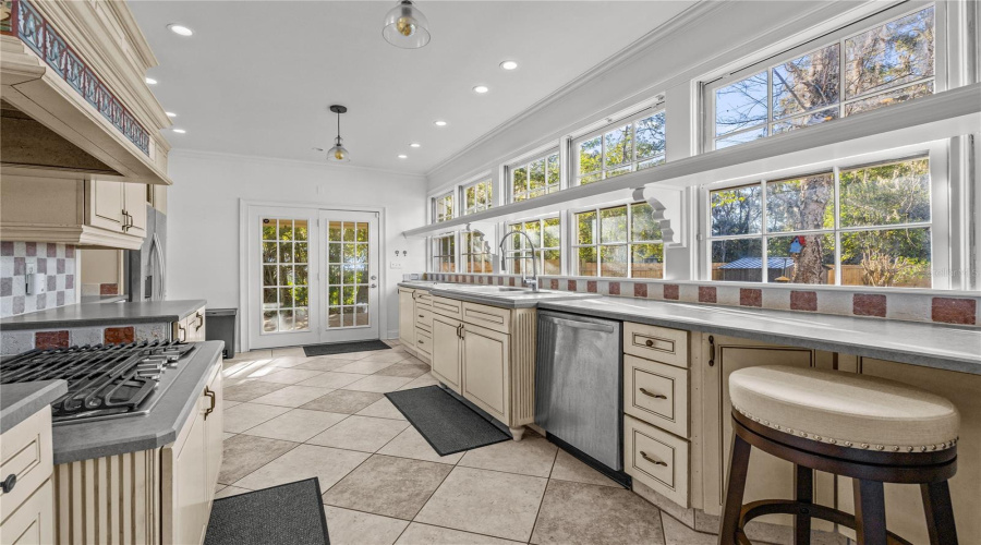 High Springs, Florida 32643, 4 Bedroom Bedrooms, ,3 Bathroombathrooms,Residential,For Sale,Us Highway 27,0,Mfrgc542289