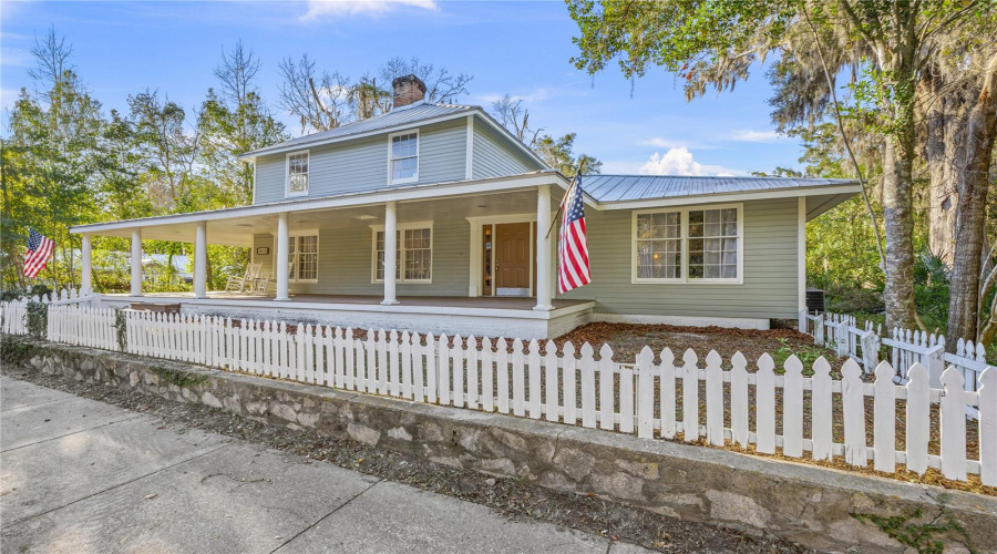High Springs, Florida 32643, 4 Bedroom Bedrooms, ,3 Bathroombathrooms,Residential,For Sale,Us Highway 27,0,Mfrgc542289