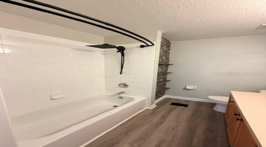 Lake Mary, Florida 32746, 2 Bedroom Bedrooms, ,2 Bathroombathrooms,Residential,For Sale,Vineland,0,Mfro6436516