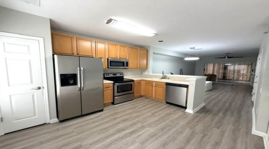 Lake Mary, Florida 32746, 2 Bedroom Bedrooms, ,2 Bathroombathrooms,Residential,For Sale,Vineland,0,Mfro6436516