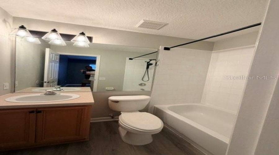 Lake Mary, Florida 32746, 2 Bedroom Bedrooms, ,2 Bathroombathrooms,Residential,For Sale,Vineland,0,Mfro6436516