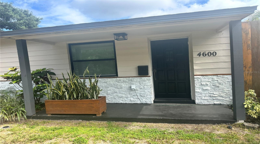 St Petersburg, Florida 33713, 2 Bedroom Bedrooms, ,1 Bathroombathrooms,Residential,For Sale,30Th,0,Mfrtb8522681