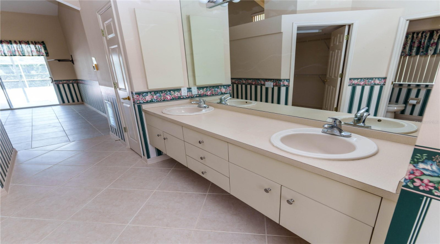 New Port Richey, Florida 34655, 4 Bedroom Bedrooms, ,2 Bathroombathrooms,Residential,For Sale,Timberwyck,0,Mfrw7888835