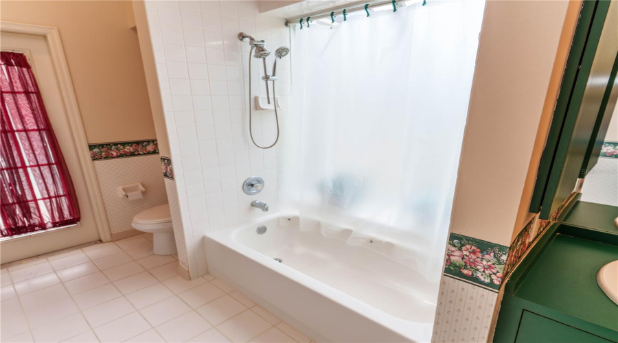 New Port Richey, Florida 34655, 4 Bedroom Bedrooms, ,2 Bathroombathrooms,Residential,For Sale,Timberwyck,0,Mfrw7888835