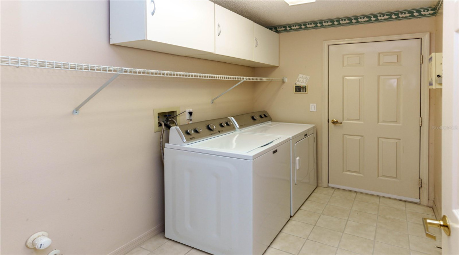 New Port Richey, Florida 34655, 4 Bedroom Bedrooms, ,2 Bathroombathrooms,Residential,For Sale,Timberwyck,0,Mfrw7888835