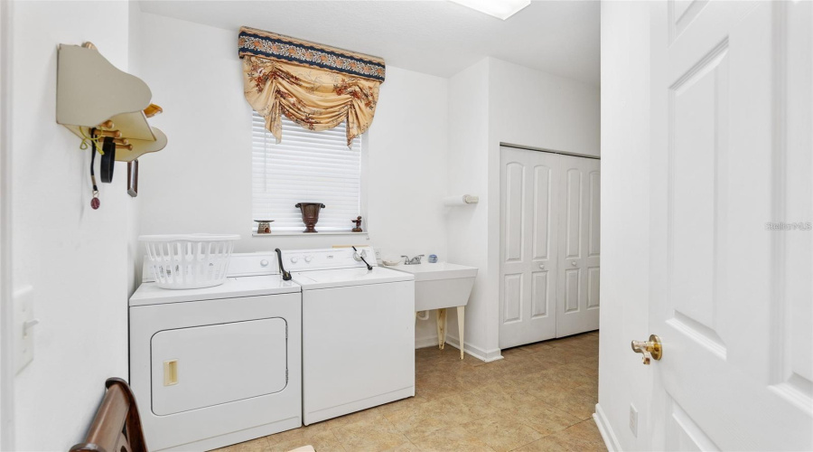 Ocala, Florida 34482, 3 Bedroom Bedrooms, ,3 Bathroombathrooms,Residential,For Sale,26Th,0,Mfrom724379