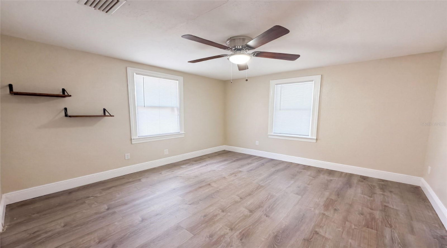 Tampa, Florida 33604, 3 Bedroom Bedrooms, ,1 Bathroombathrooms,Residential,For Sale,18Th,0,Mfro6436636