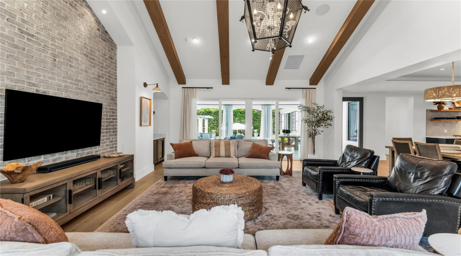 Winter Park, Florida 32789, 5 Bedroom Bedrooms, ,4 Bathroombathrooms,Residential,For Sale,Oakhurst,0,Mfro6436291