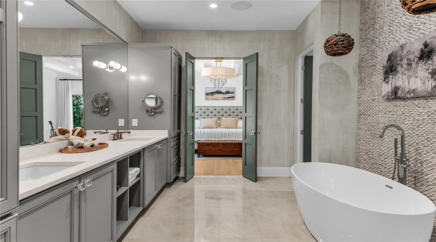 Winter Park, Florida 32789, 5 Bedroom Bedrooms, ,4 Bathroombathrooms,Residential,For Sale,Oakhurst,0,Mfro6436291
