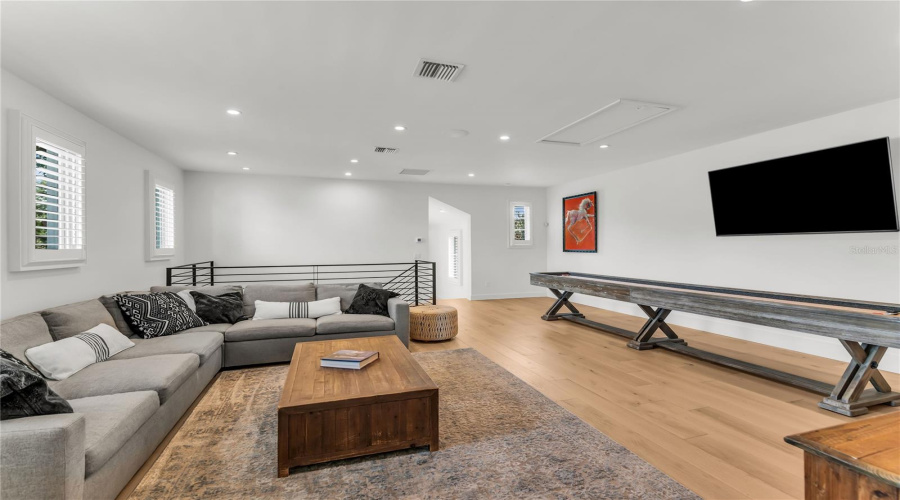 Winter Park, Florida 32789, 5 Bedroom Bedrooms, ,4 Bathroombathrooms,Residential,For Sale,Oakhurst,0,Mfro6436291