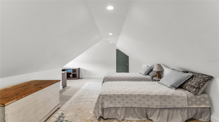 Winter Park, Florida 32789, 5 Bedroom Bedrooms, ,4 Bathroombathrooms,Residential,For Sale,Oakhurst,0,Mfro6436291