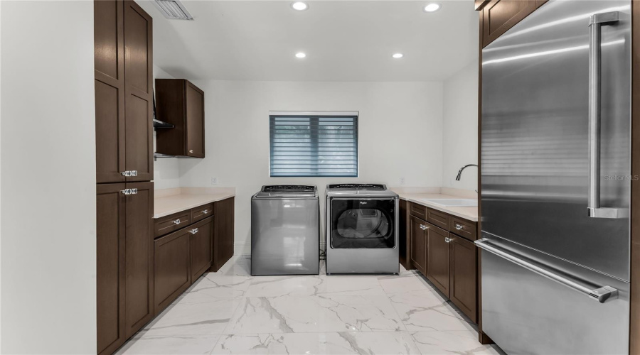 Winter Park, Florida 32789, 5 Bedroom Bedrooms, ,4 Bathroombathrooms,Residential,For Sale,Oakhurst,0,Mfro6436291