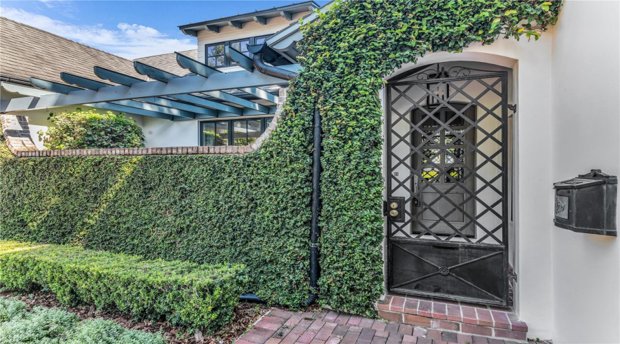Winter Park, Florida 32789, 5 Bedroom Bedrooms, ,4 Bathroombathrooms,Residential,For Sale,Oakhurst,0,Mfro6436291