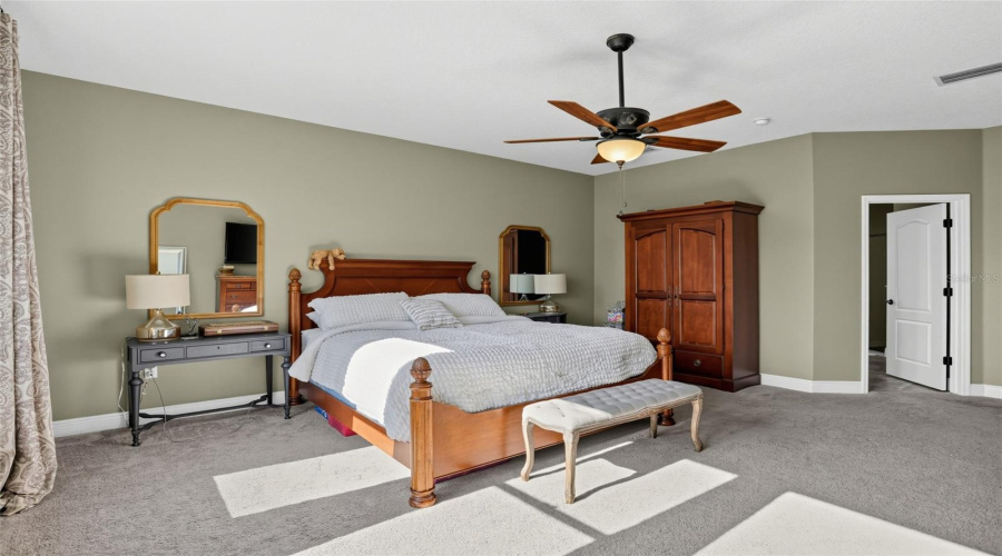 Groveland, Florida 34736, 3 Bedroom Bedrooms, ,2 Bathroombathrooms,Residential,For Sale,Lake Pickett,0,Mfro6436733