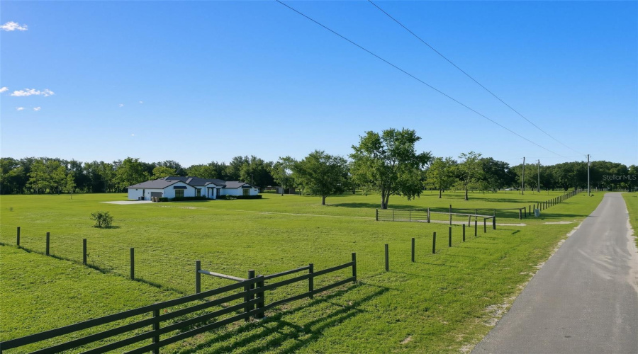 Groveland, Florida 34736, 3 Bedroom Bedrooms, ,2 Bathroombathrooms,Residential,For Sale,Lake Pickett,0,Mfro6436733