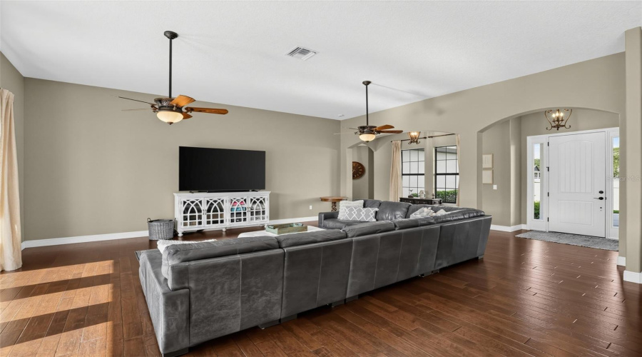 Groveland, Florida 34736, 3 Bedroom Bedrooms, ,2 Bathroombathrooms,Residential,For Sale,Lake Pickett,0,Mfro6436733