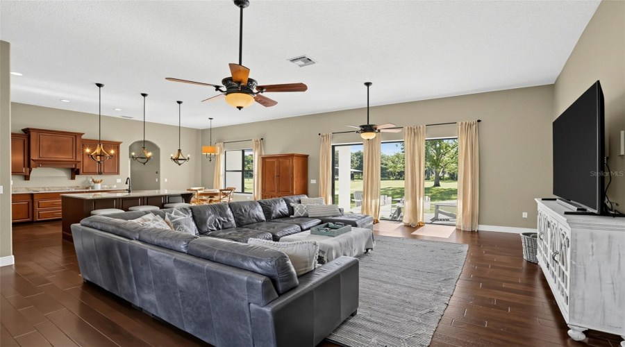 Groveland, Florida 34736, 3 Bedroom Bedrooms, ,2 Bathroombathrooms,Residential,For Sale,Lake Pickett,0,Mfro6436733