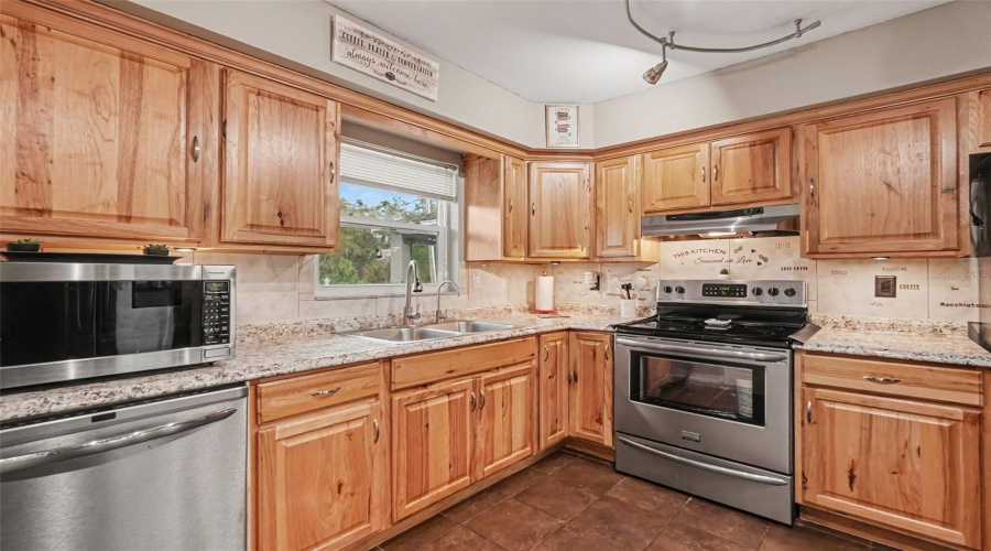 Spring Hill, Florida 34606, 2 Bedroom Bedrooms, ,2 Bathroombathrooms,Residential,For Sale,Goodrich,0,Mfrtb8542297