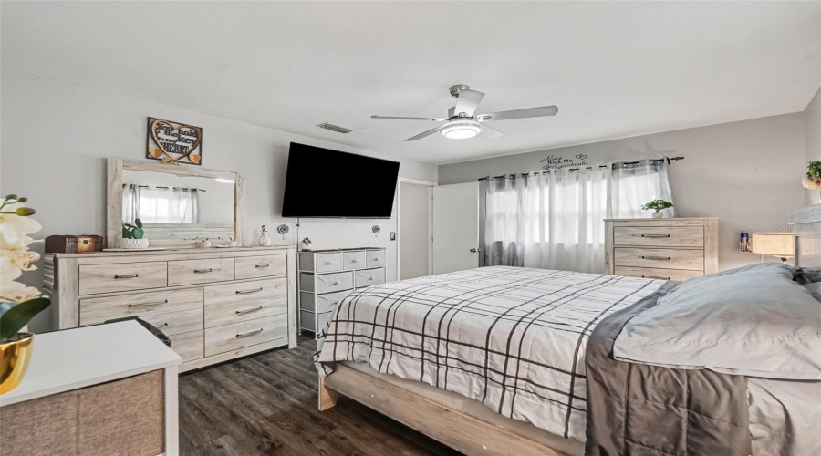 Spring Hill, Florida 34606, 2 Bedroom Bedrooms, ,2 Bathroombathrooms,Residential,For Sale,Goodrich,0,Mfrtb8542297