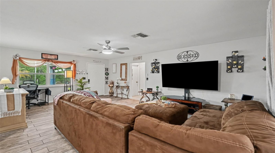 Spring Hill, Florida 34606, 2 Bedroom Bedrooms, ,2 Bathroombathrooms,Residential,For Sale,Goodrich,0,Mfrtb8542297