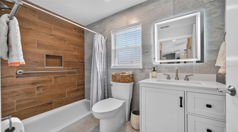 Bradenton, Florida 34203, 3 Bedroom Bedrooms, ,2 Bathroombathrooms,Residential,For Sale,Java Plum,0,Mfra4703820