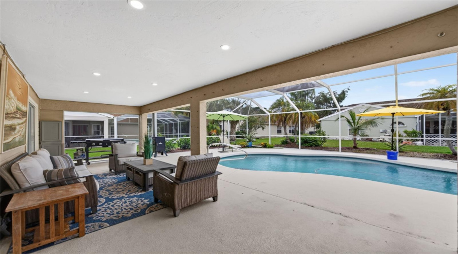Bradenton, Florida 34203, 3 Bedroom Bedrooms, ,2 Bathroombathrooms,Residential,For Sale,Java Plum,0,Mfra4703820