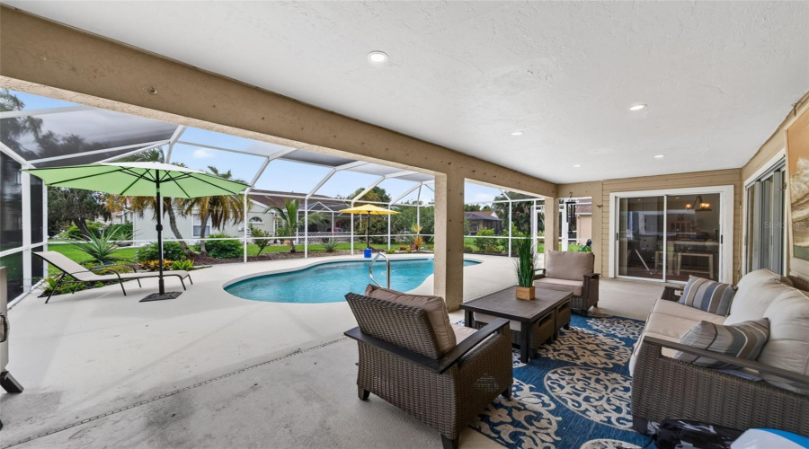 Bradenton, Florida 34203, 3 Bedroom Bedrooms, ,2 Bathroombathrooms,Residential,For Sale,Java Plum,0,Mfra4703820