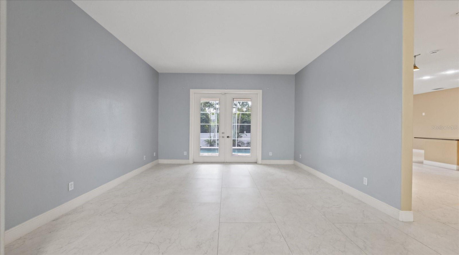 Gulfport, Florida 33707, 4 Bedroom Bedrooms, ,3 Bathroombathrooms,Residential,For Sale,Skimmer Point,0,Mfrtb8542125