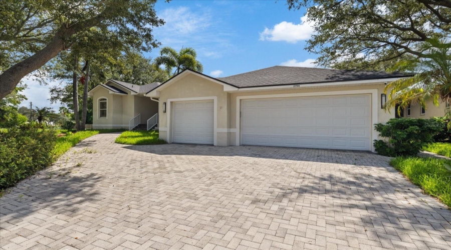 Gulfport, Florida 33707, 4 Bedroom Bedrooms, ,3 Bathroombathrooms,Residential,For Sale,Skimmer Point,0,Mfrtb8542125