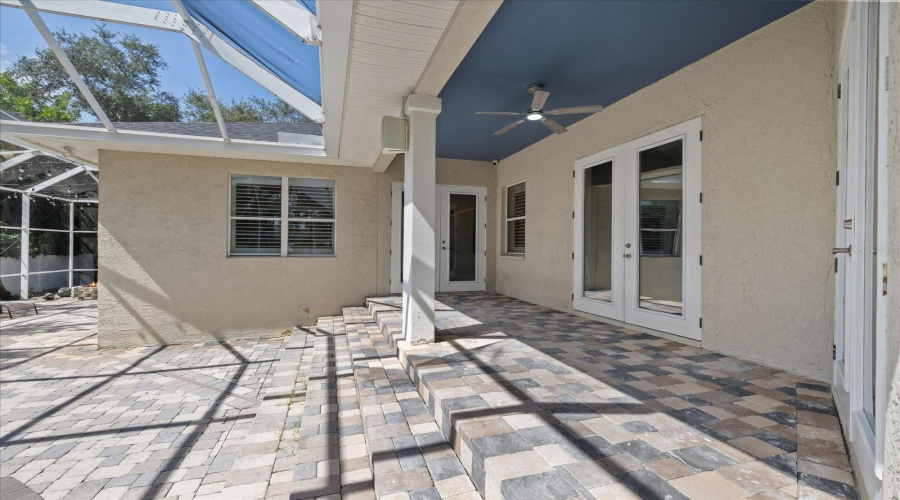 Gulfport, Florida 33707, 4 Bedroom Bedrooms, ,3 Bathroombathrooms,Residential,For Sale,Skimmer Point,0,Mfrtb8542125
