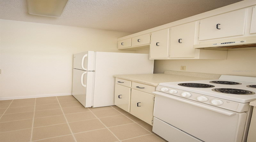 Virtually Modified - Kitchen