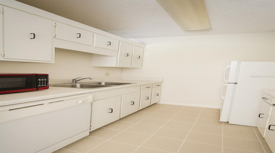 Virtually Modified - Kitchen