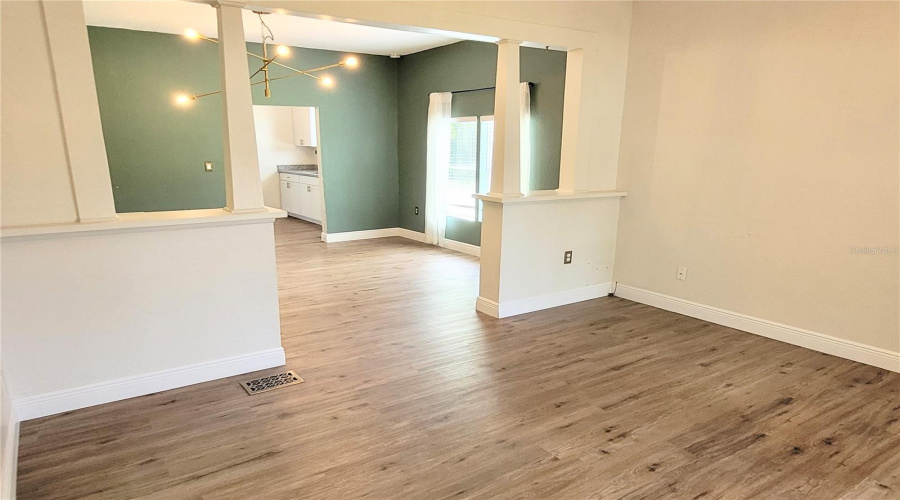 Sarasota, Florida 34234, 3 Bedroom Bedrooms, ,1 Bathroombathrooms,Residential,For Sale,29Th,0,Mfra4703968