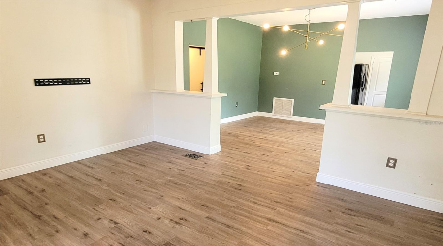 Sarasota, Florida 34234, 3 Bedroom Bedrooms, ,1 Bathroombathrooms,Residential,For Sale,29Th,0,Mfra4703968