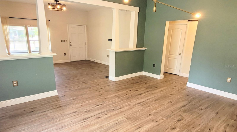 Sarasota, Florida 34234, 3 Bedroom Bedrooms, ,1 Bathroombathrooms,Residential,For Sale,29Th,0,Mfra4703968
