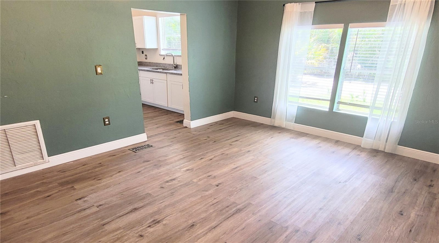 Sarasota, Florida 34234, 3 Bedroom Bedrooms, ,1 Bathroombathrooms,Residential,For Sale,29Th,0,Mfra4703968