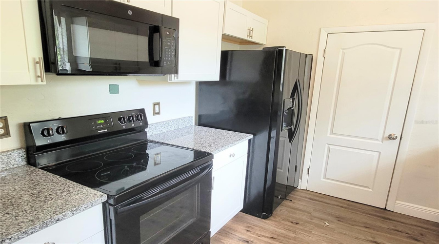 Sarasota, Florida 34234, 3 Bedroom Bedrooms, ,1 Bathroombathrooms,Residential,For Sale,29Th,0,Mfra4703968