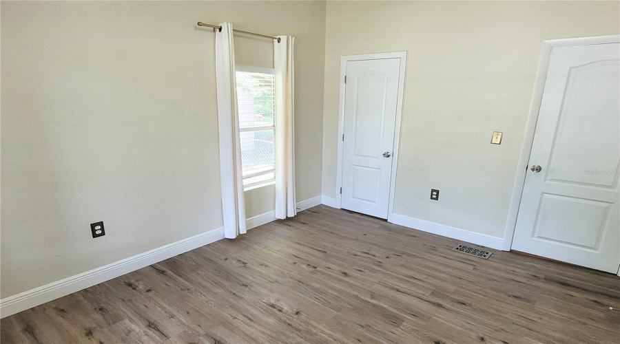 Sarasota, Florida 34234, 3 Bedroom Bedrooms, ,1 Bathroombathrooms,Residential,For Sale,29Th,0,Mfra4703968