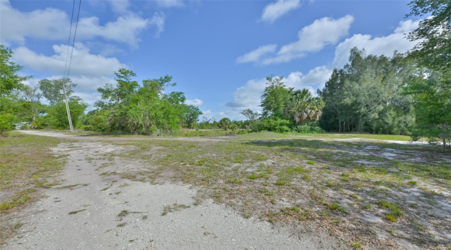 Wimauma, Florida 33598, 3 Bedroom Bedrooms, ,2 Bathroombathrooms,Residential,For Sale,Highland,0,Mfrtb8512848
