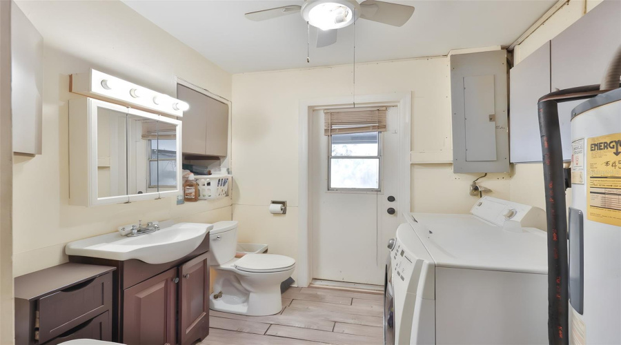 Wimauma, Florida 33598, 3 Bedroom Bedrooms, ,2 Bathroombathrooms,Residential,For Sale,Highland,0,Mfrtb8512848