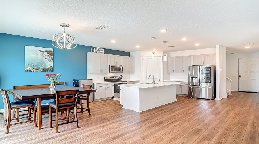 Deltona, Florida 32725, 4 Bedroom Bedrooms, ,2 Bathroombathrooms,Residential,For Sale,Hill Park,0,Mfro6398939