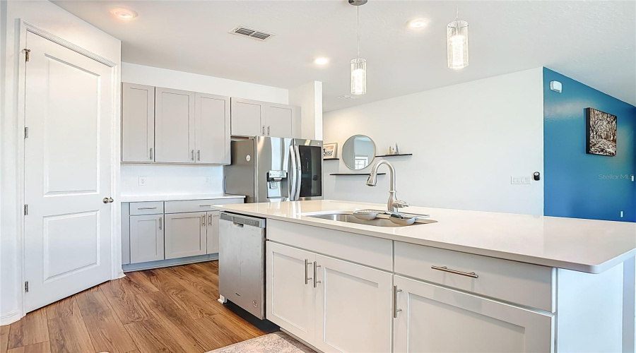 Deltona, Florida 32725, 4 Bedroom Bedrooms, ,2 Bathroombathrooms,Residential,For Sale,Hill Park,0,Mfro6398939