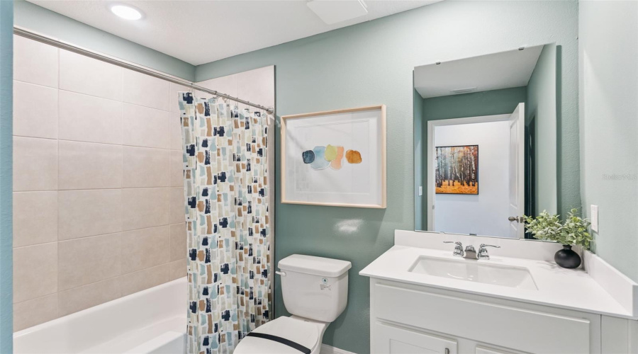 Eustis, Florida 32726, 3 Bedroom Bedrooms, ,2 Bathroombathrooms,Residential,For Sale,Red Pine,0,Mfrw7888902