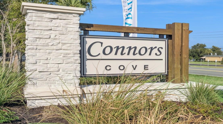 Eustis, Florida 32726, 3 Bedroom Bedrooms, ,2 Bathroombathrooms,Residential,For Sale,Red Pine,0,Mfrw7888902