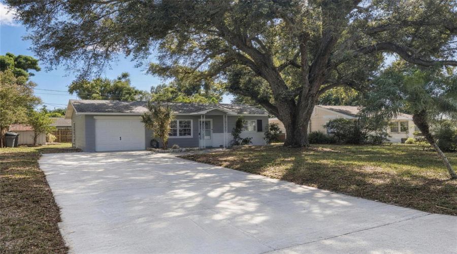 St Petersburg, Florida 33709, 2 Bedroom Bedrooms, ,1 Bathroombathrooms,Residential,For Sale,44Th,0,Mfrtb8542524