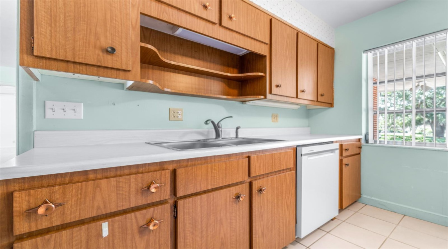 Haines City, Florida 33844, 5 Bedroom Bedrooms, ,3 Bathroombathrooms,Residential,For Sale,Crest,0,Mfrp4939708