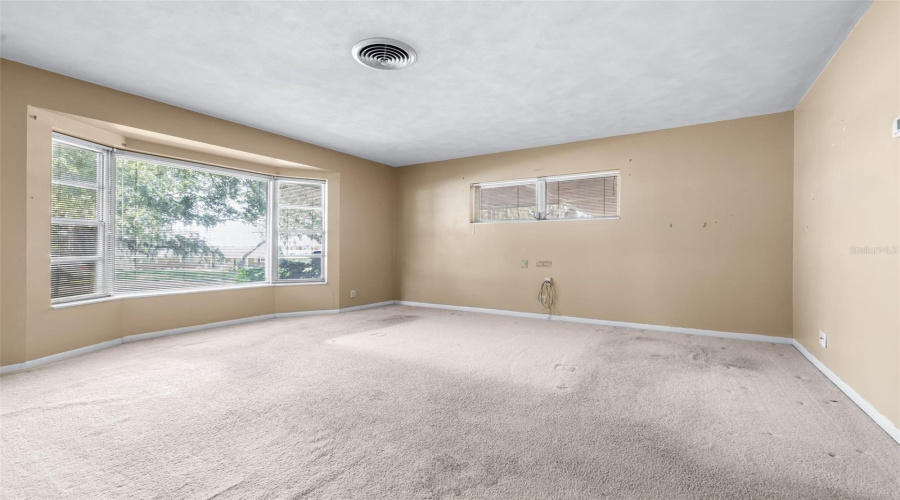 Haines City, Florida 33844, 5 Bedroom Bedrooms, ,3 Bathroombathrooms,Residential,For Sale,Crest,0,Mfrp4939708