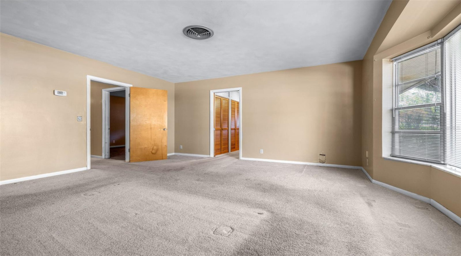 Haines City, Florida 33844, 5 Bedroom Bedrooms, ,3 Bathroombathrooms,Residential,For Sale,Crest,0,Mfrp4939708